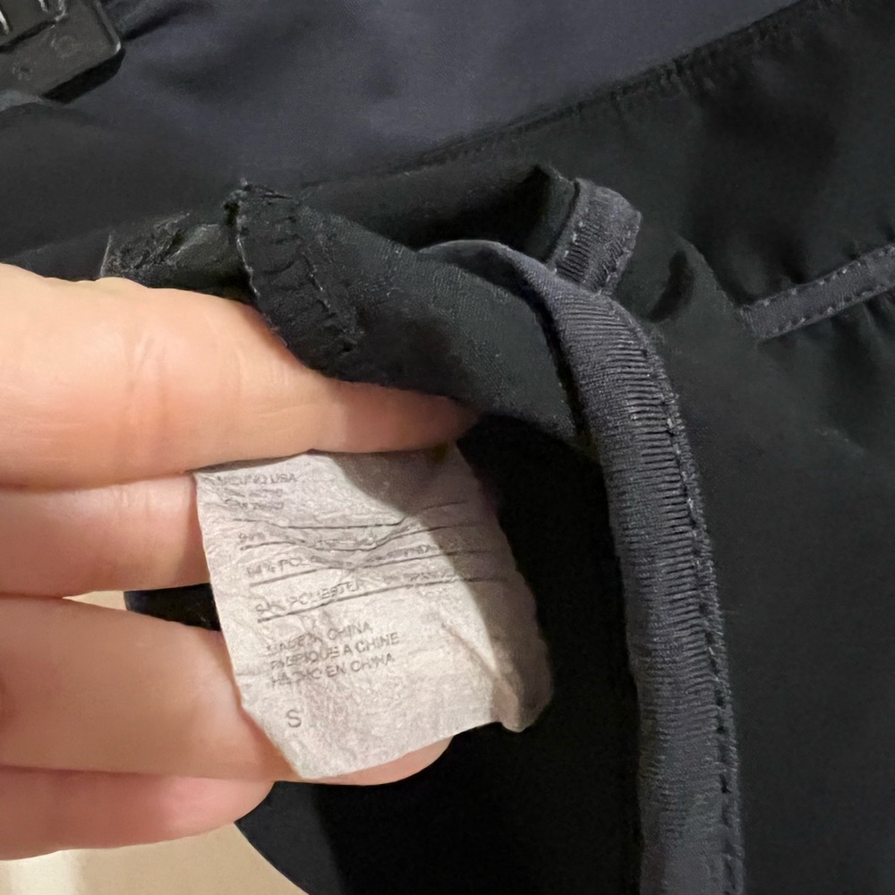 women’s black and grey mizuno running shorts - Picture 4 of 4